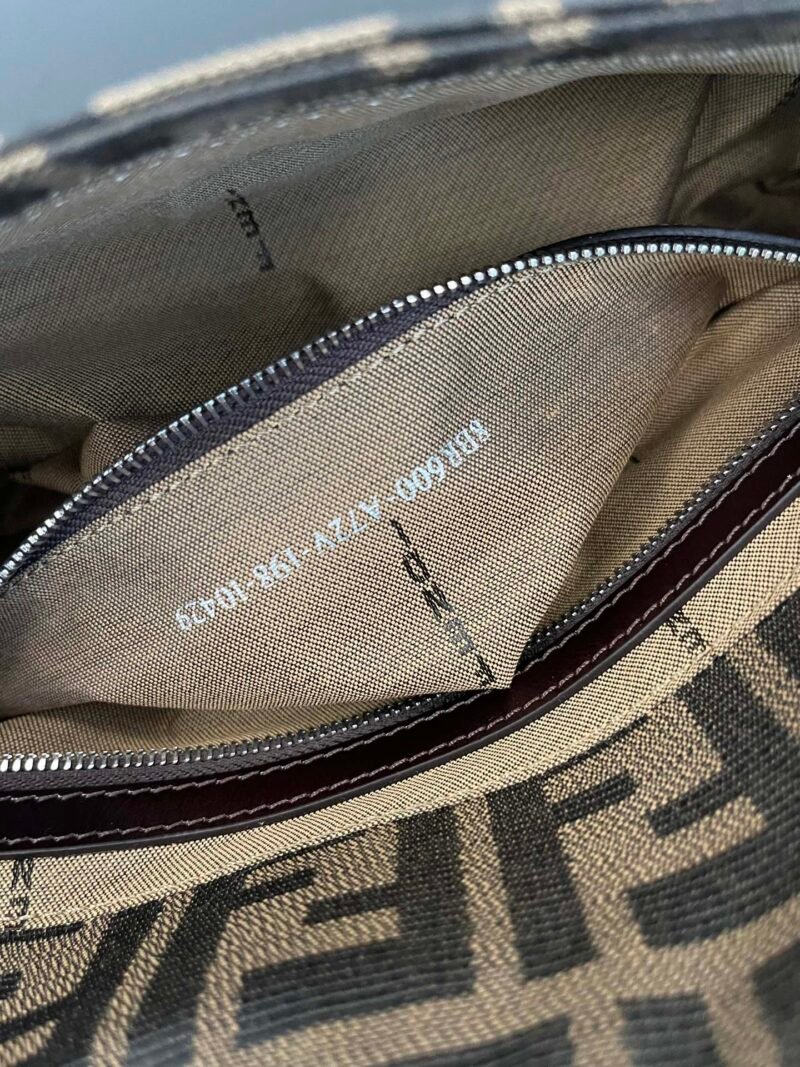 ewrwerwerwe_5__3.jpg FendI Medium Baguette Bag-26x15x4CM