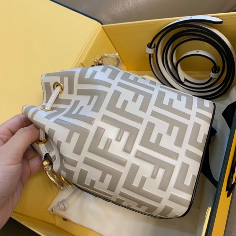 fdbag-19434244rwerwe_2_.jpg Fendi Mon Tresor Bucket-18*12*10CM