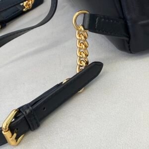 Fendi Backpack-22x10x22CM