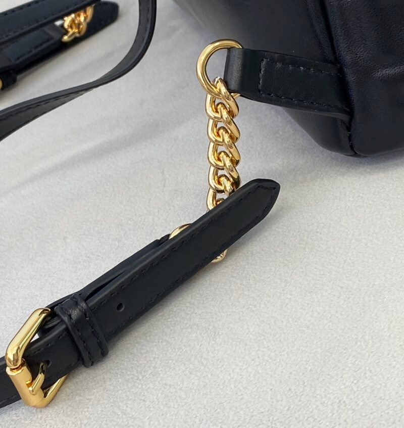 Fendi Backpack-22x10x22CM