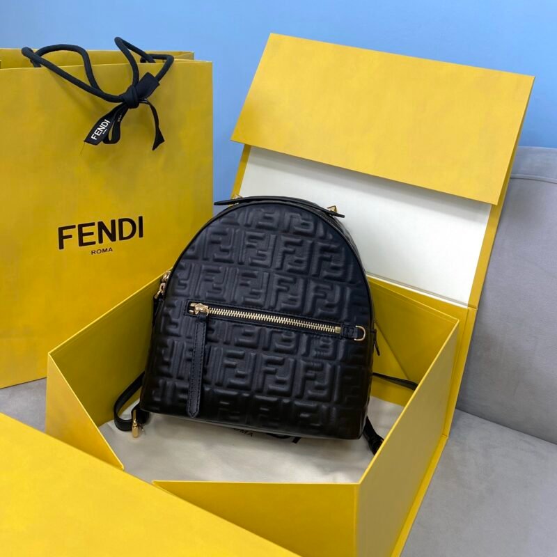 Fendi Backpack-22x10x22CM