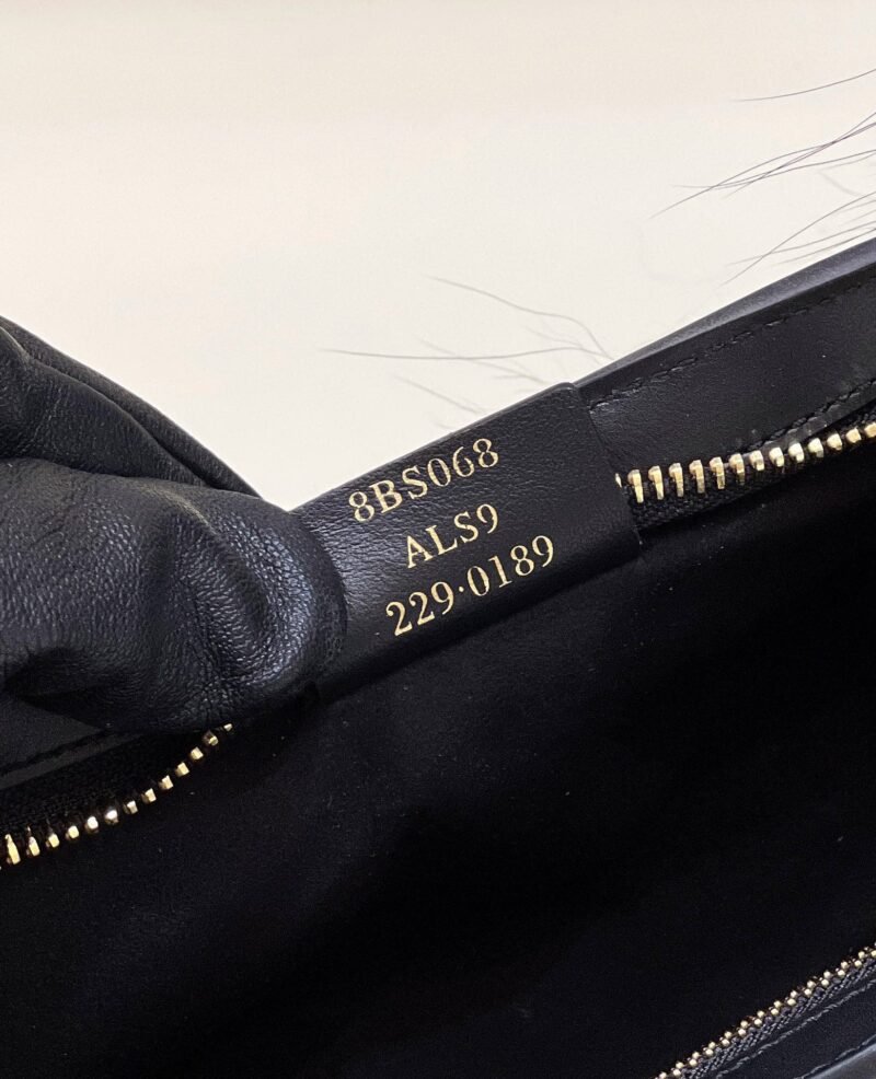 Fendi O-lock Clutch Bags-32*11*5CM