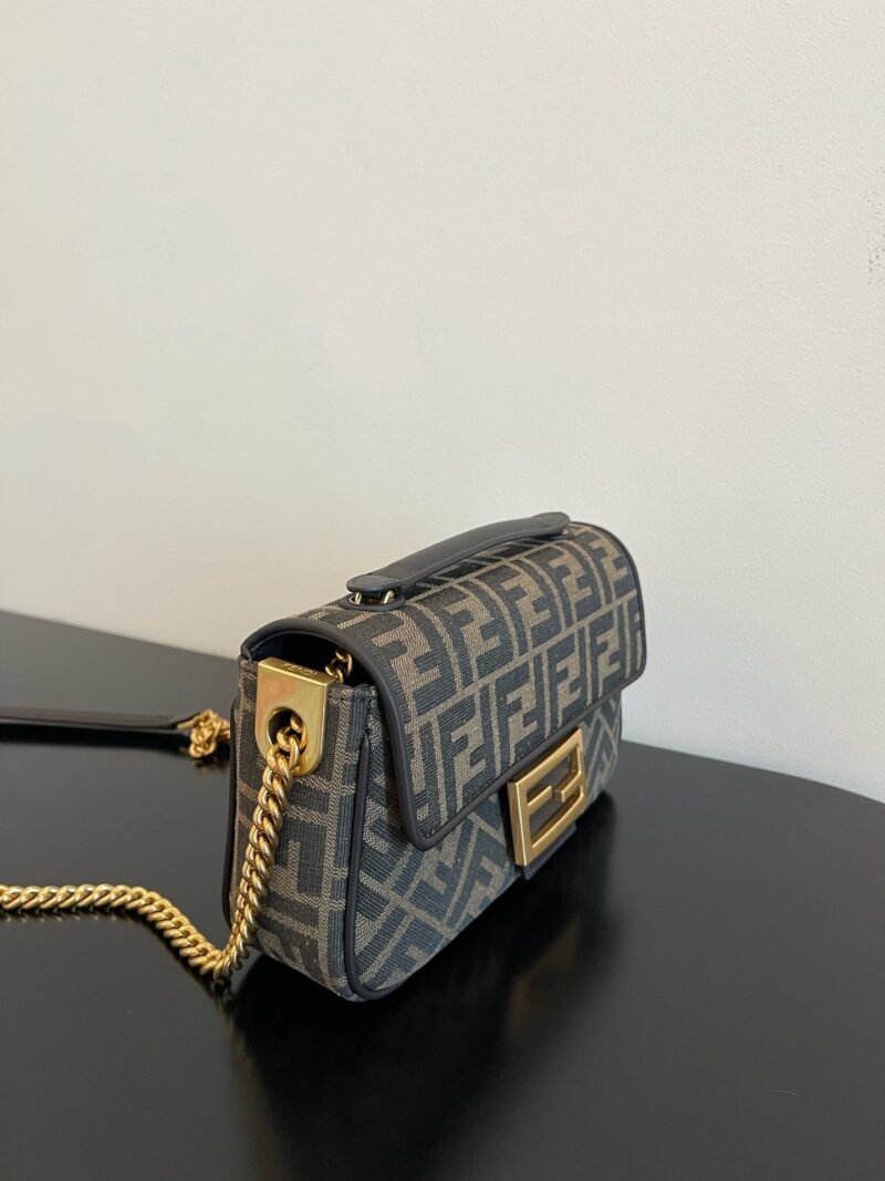 FendI Baguette Bag-24x14x7CM
