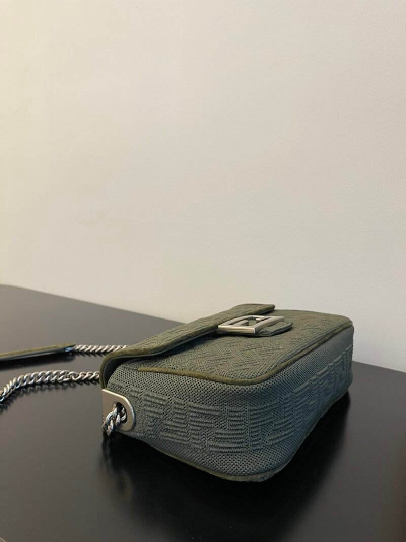 FendI Medium Lconic Baguette Bag-24x7x14.5CM