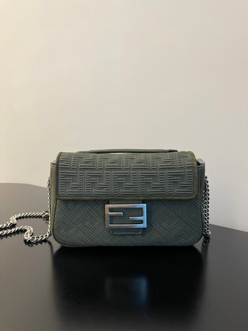 FendI Medium Lconic Baguette Bag-24x7x14.5CM