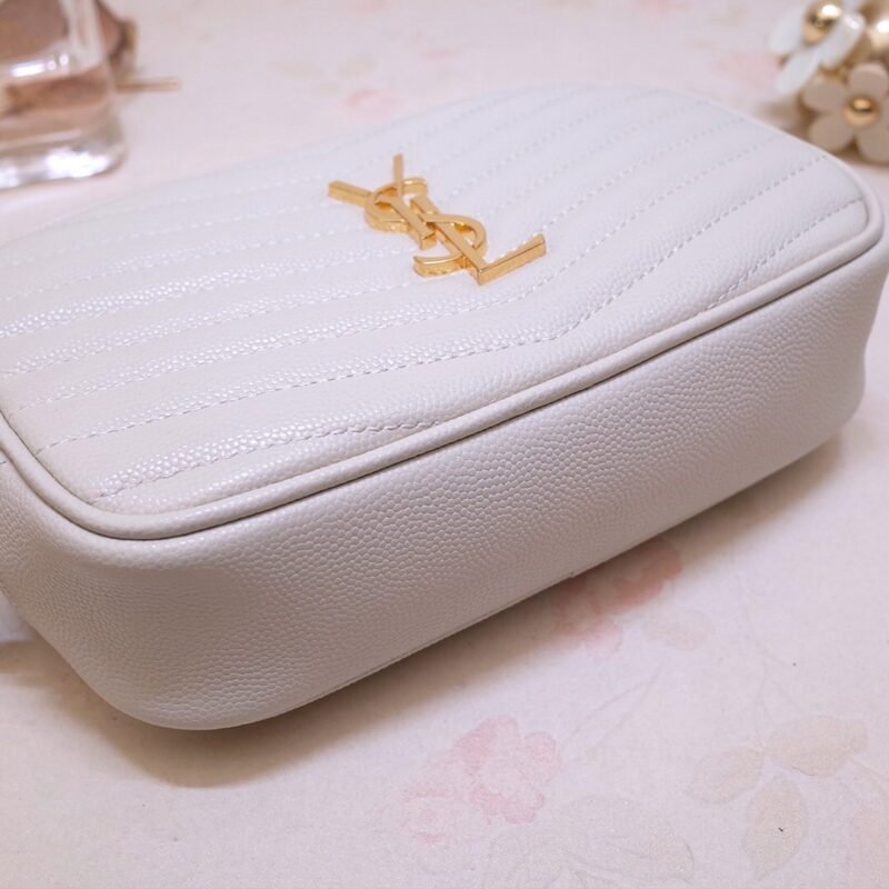 fer-98732rewrew_4_.jpg YSL Mini Lou Camera Bag-19*11*5CM