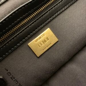 ferewrewrwe_4_.jpg FendI Medium Baguette Bag-26x15x4CM
