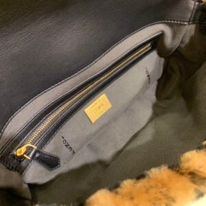 ferewrewrwe_5_.jpg FendI Medium Baguette Bag-26x15x4CM