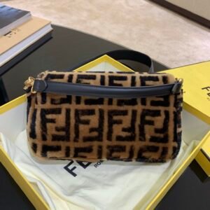 ferewrewrwe_8_.jpg FendI Medium Baguette Bag-26x15x4CM