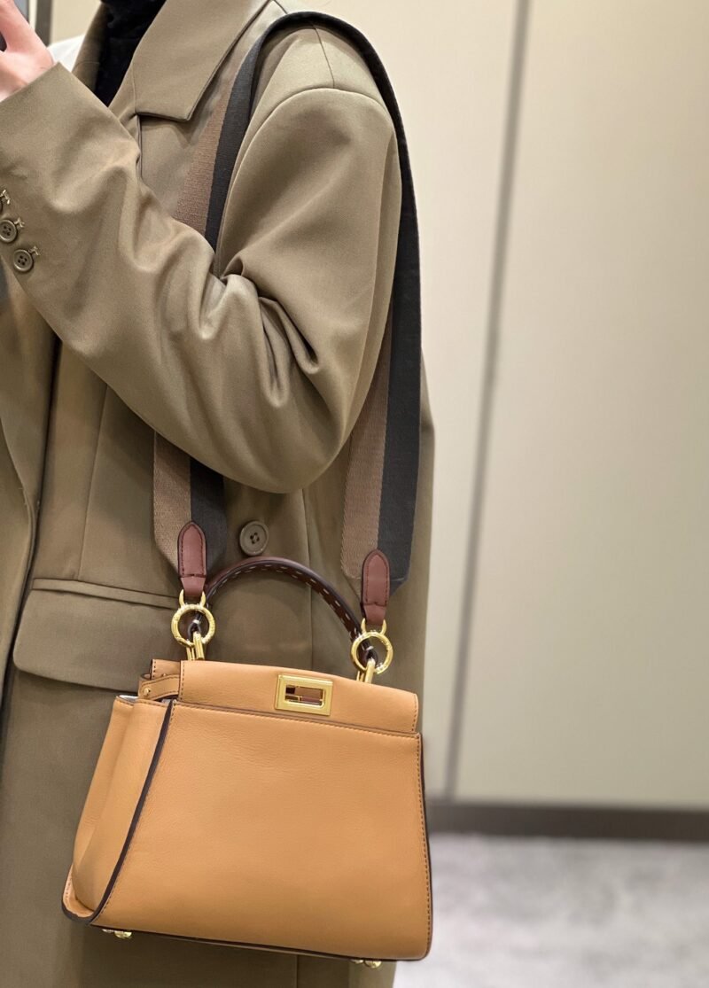 Fendi PeekabooTote-24×7×19CM