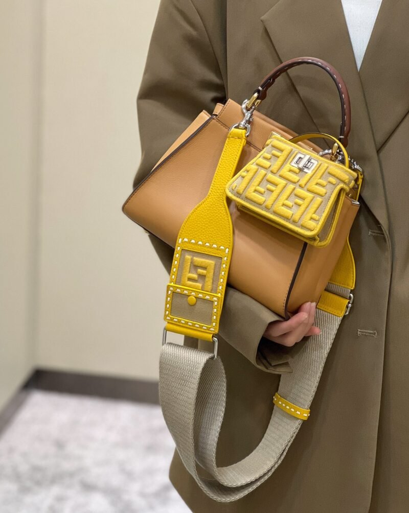 Fendi PeekabooTote-24×7×19CM