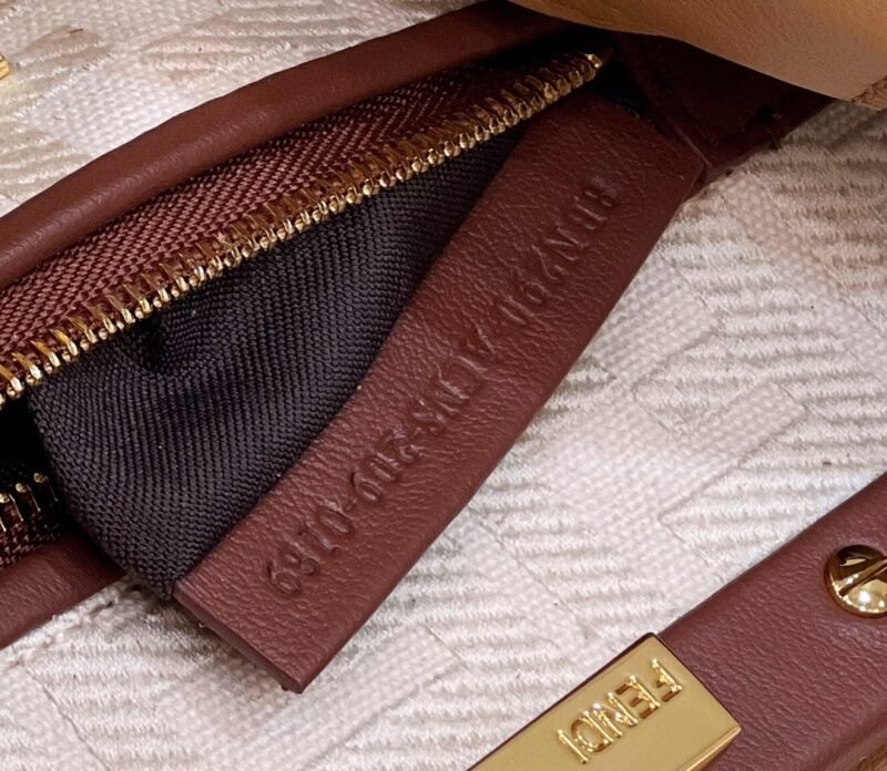 Fendi PeekabooTote-24×7×19CM