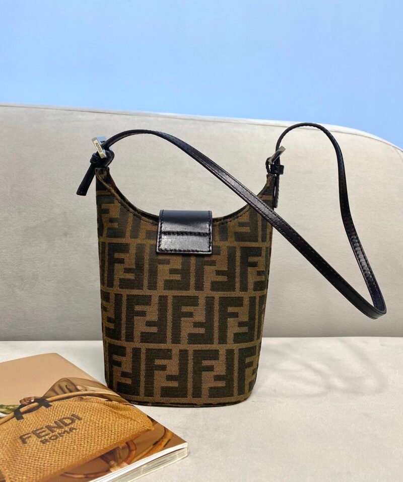 Fendi Vintage Handbags-13×8×19CM
