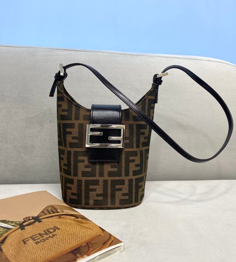 Fendi Vintage Handbags-13×8×19CM