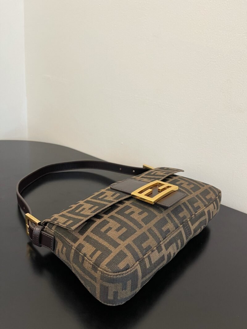 FendI Medium Baguette Bag-26x15x4CM