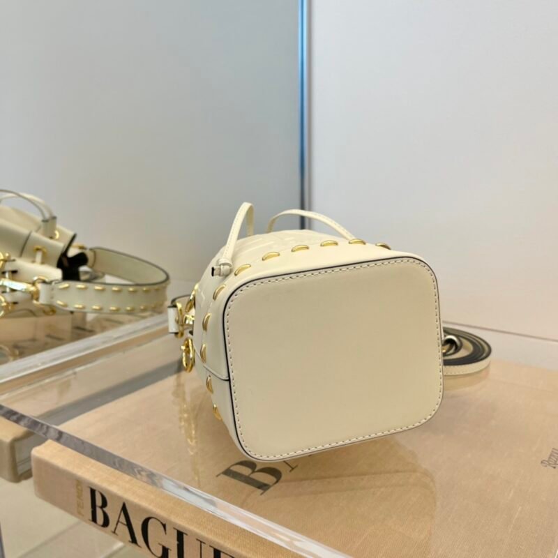 Fendi Mini Mon Tresor Bag -12x18x10CM