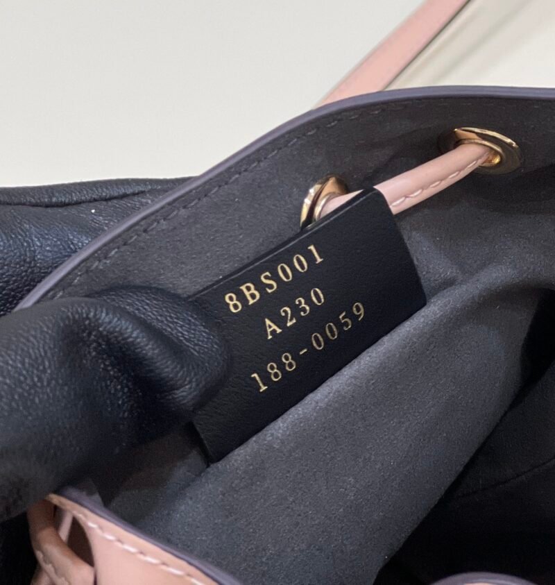 Fendi Mini Mon Tresor Bag -12x18x10CM