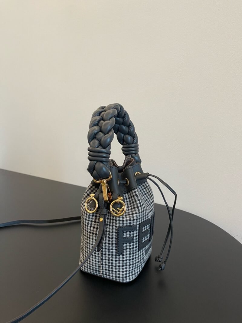 Fendi Mini Mon Tresor Bag -12x18x10CM