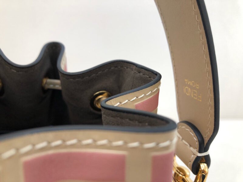 Fendi Mini Mon Tresor Bag -12x18x10CM