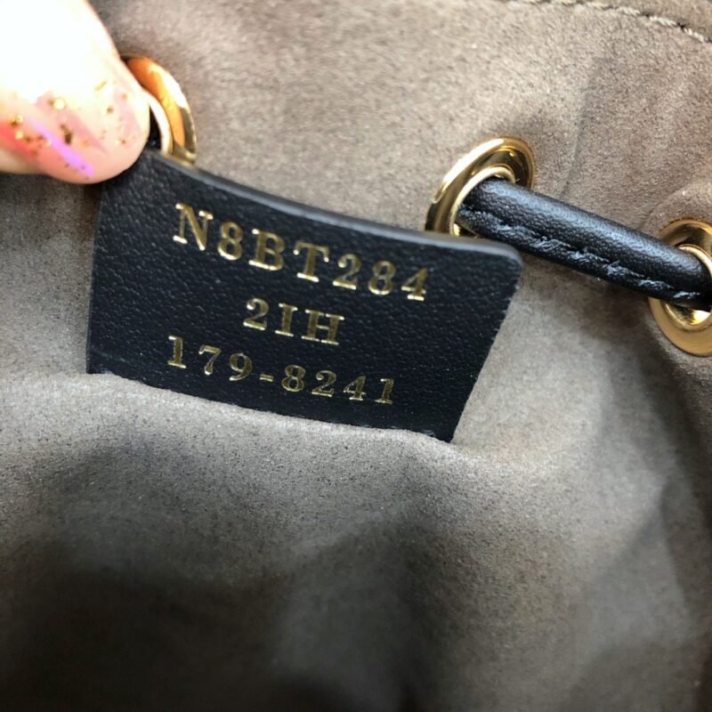 Fendi Mini Mon Tresor Bag -12x18x10CM