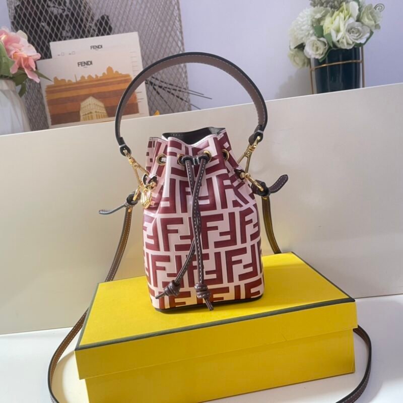 Fendi Mini Mon Tresor Bag -12x18x10CM