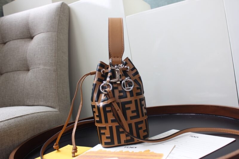 fs-09646errw_1_.jpg Fendi Mini Mon Tresor Bag -12x18x10CM
