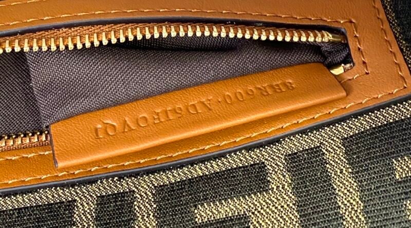 Fendi Medium Baguette Bag-26x15x4CM