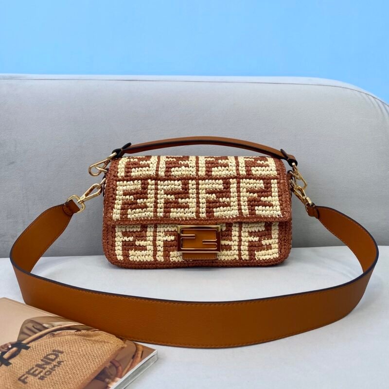 Fendi Medium Baguette Bag-26x15x4CM