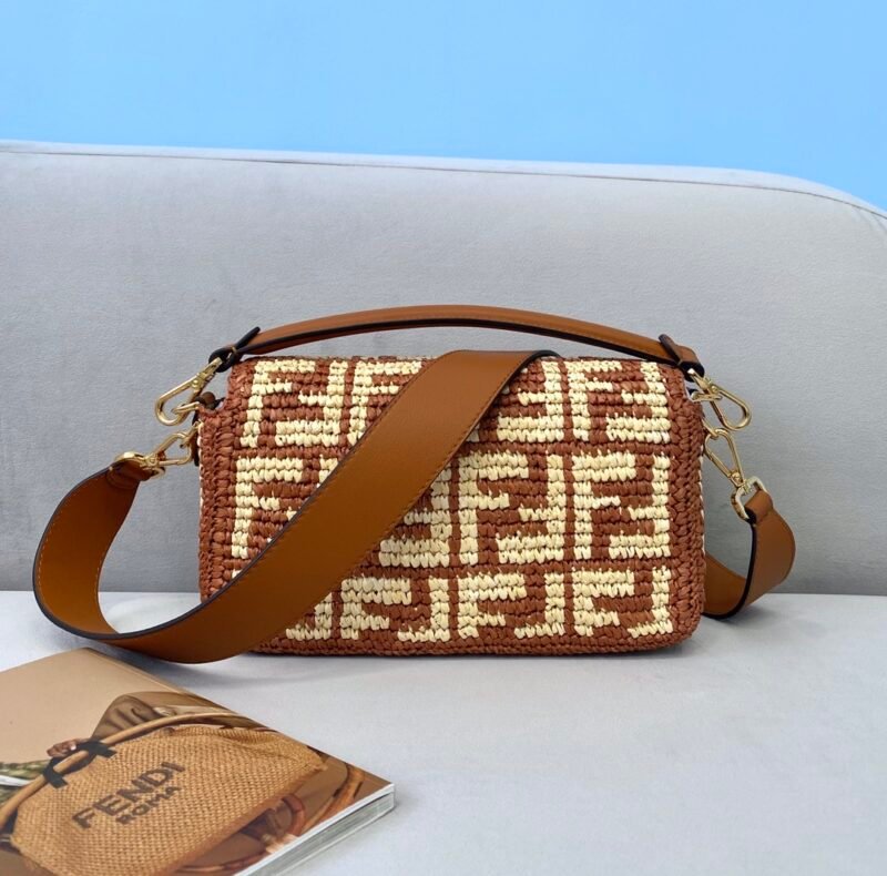 Fendi Medium Baguette Bag-26x15x4CM