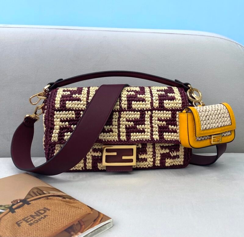 Fendi Medium Baguette Bag-26x15x4CM