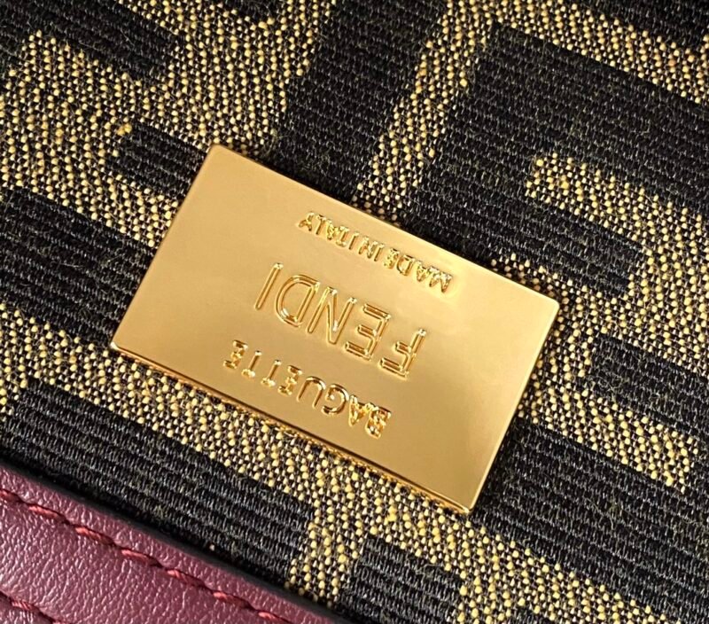 Fendi Medium Baguette Bag-26x15x4CM