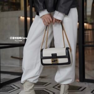 Fendi Medium Baguette Bag-26x15x4CM
