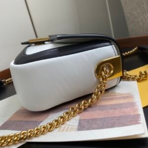 Fendi Medium Baguette Bag-26x15x4CM