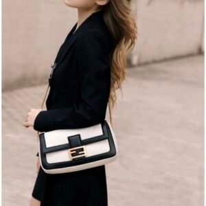 Fendi Medium Baguette Bag-26x15x4CM