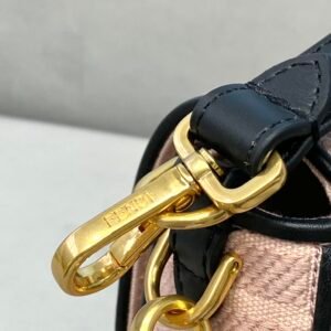 Fendi Medium Baguette Bag-26x15x4CM