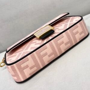 Fendi Medium Baguette Bag-26x15x4CM