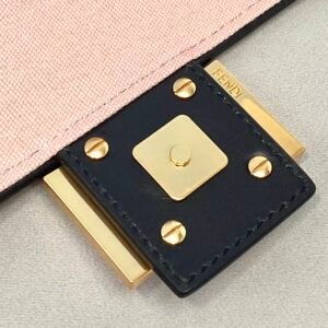 Fendi Medium Baguette Bag-26x15x4CM