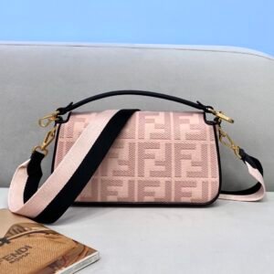 Fendi Medium Baguette Bag-26x15x4CM