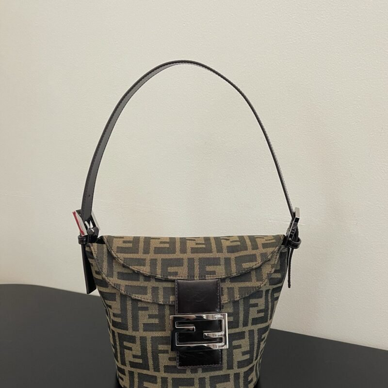 FendI Small Bag-14x10x21CM