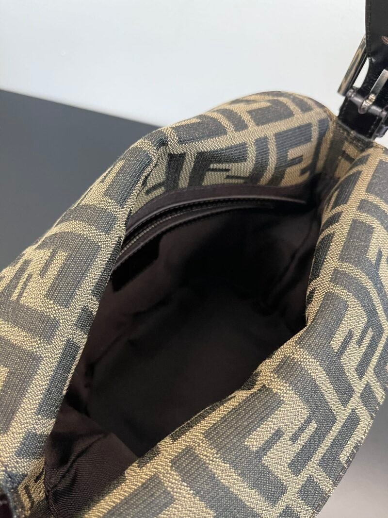 FendI Small Bag-14x10x21CM