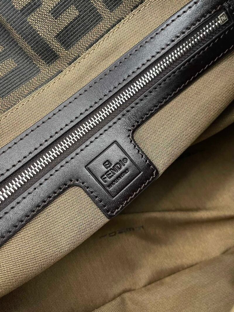 FendI Large Baguette Bag-29x21x12cm