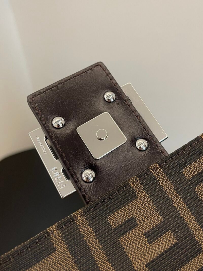 FendI Large Baguette Bag-29x21x12cm