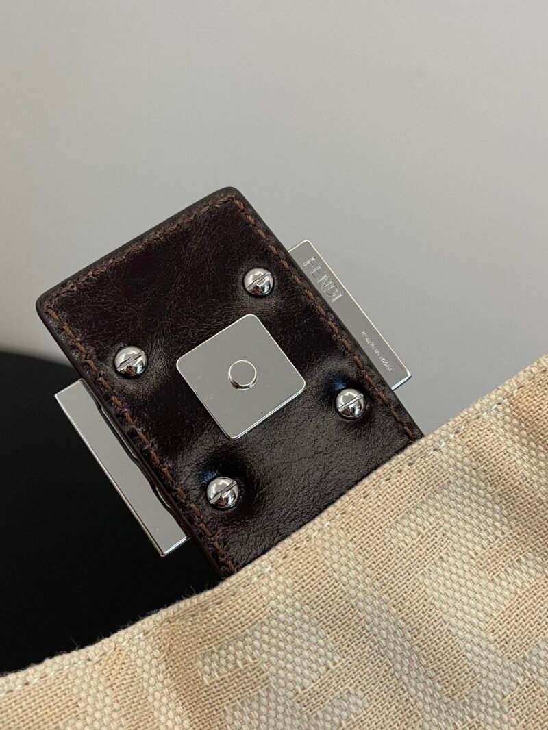 fs-98433232rrewwer_3_.jpg FendI Large Baguette Bag-29x21x12cm