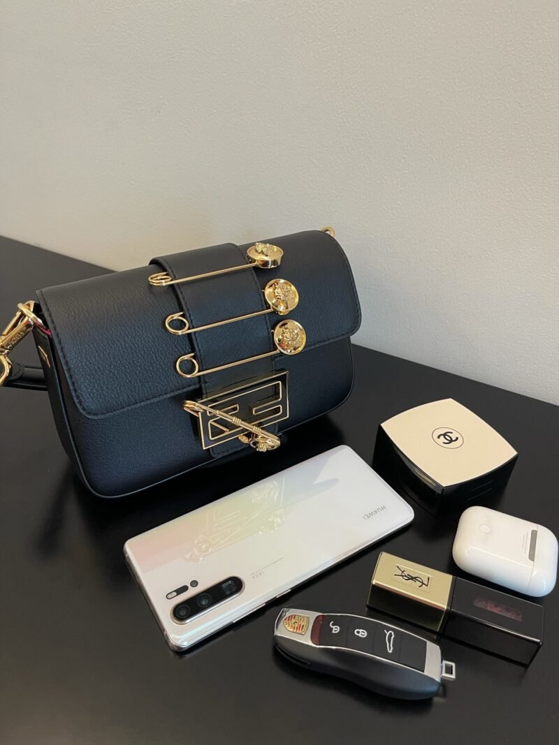 FendI Small Baguette Bag-20x15x9CM