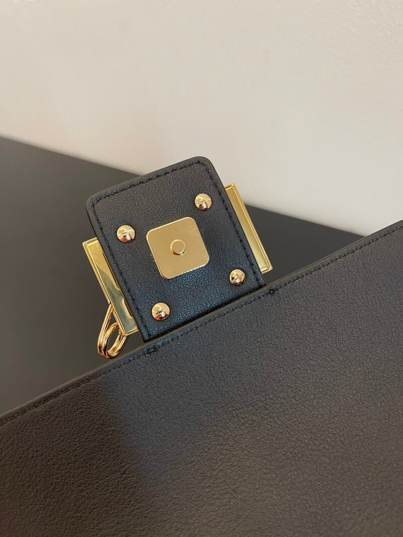 FendI Small Baguette Bag-20x15x9CM