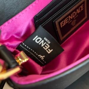 FendI Small Baguette Bag-20x15x9CM