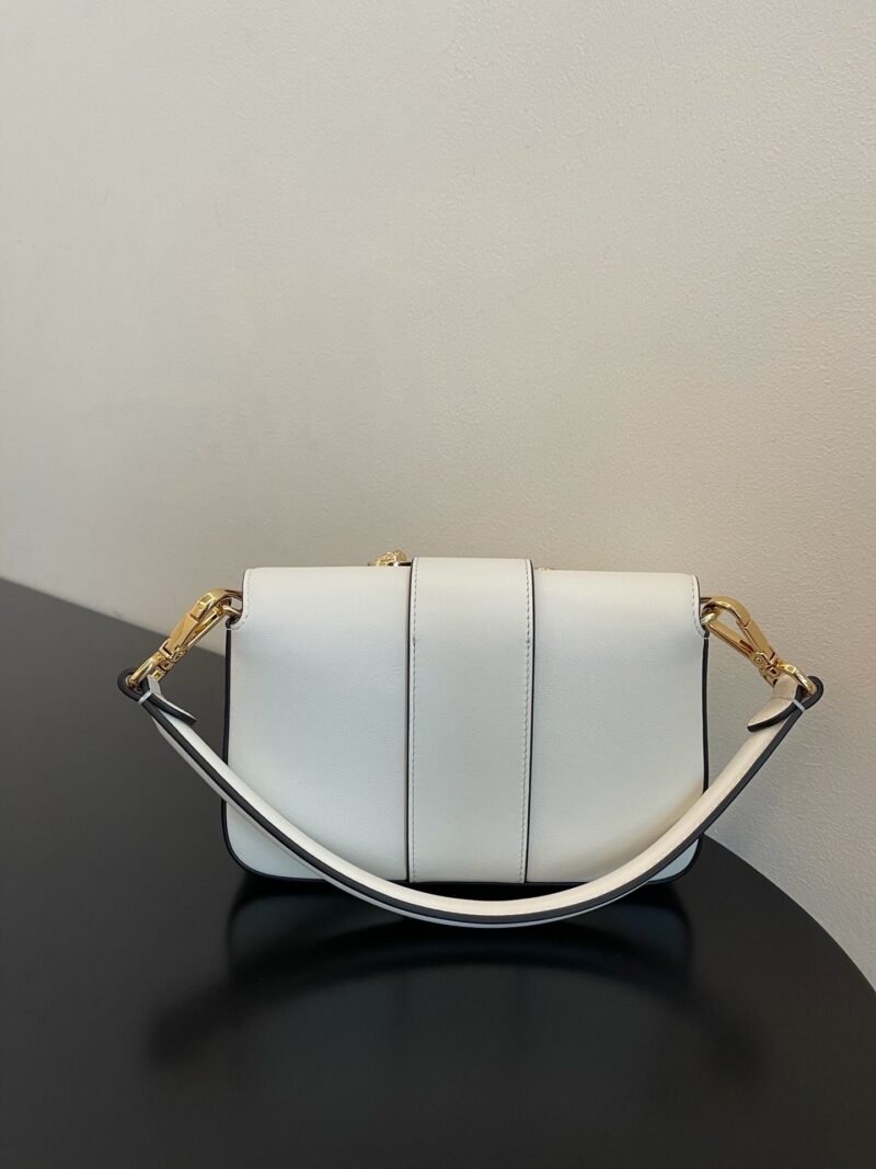 FendI Small Baguette Bag-20x15x9CM