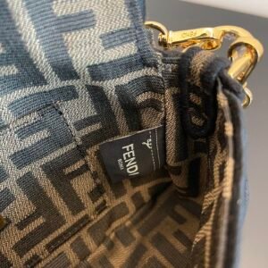 FendI Small Baguette Bag-20x15x9CM