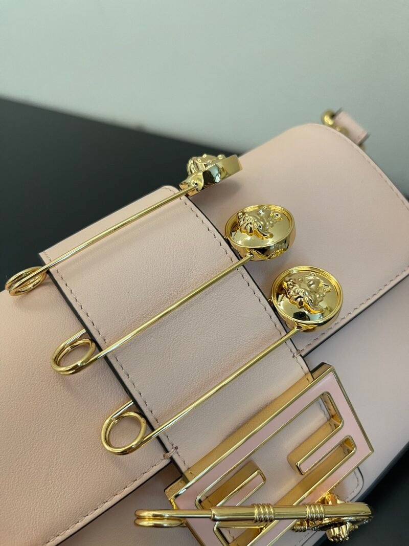 FendI Small Baguette Bag-20x15x9CM