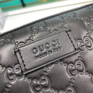 Gucci GG Embossed Crossbody Bag-24*14*7CM